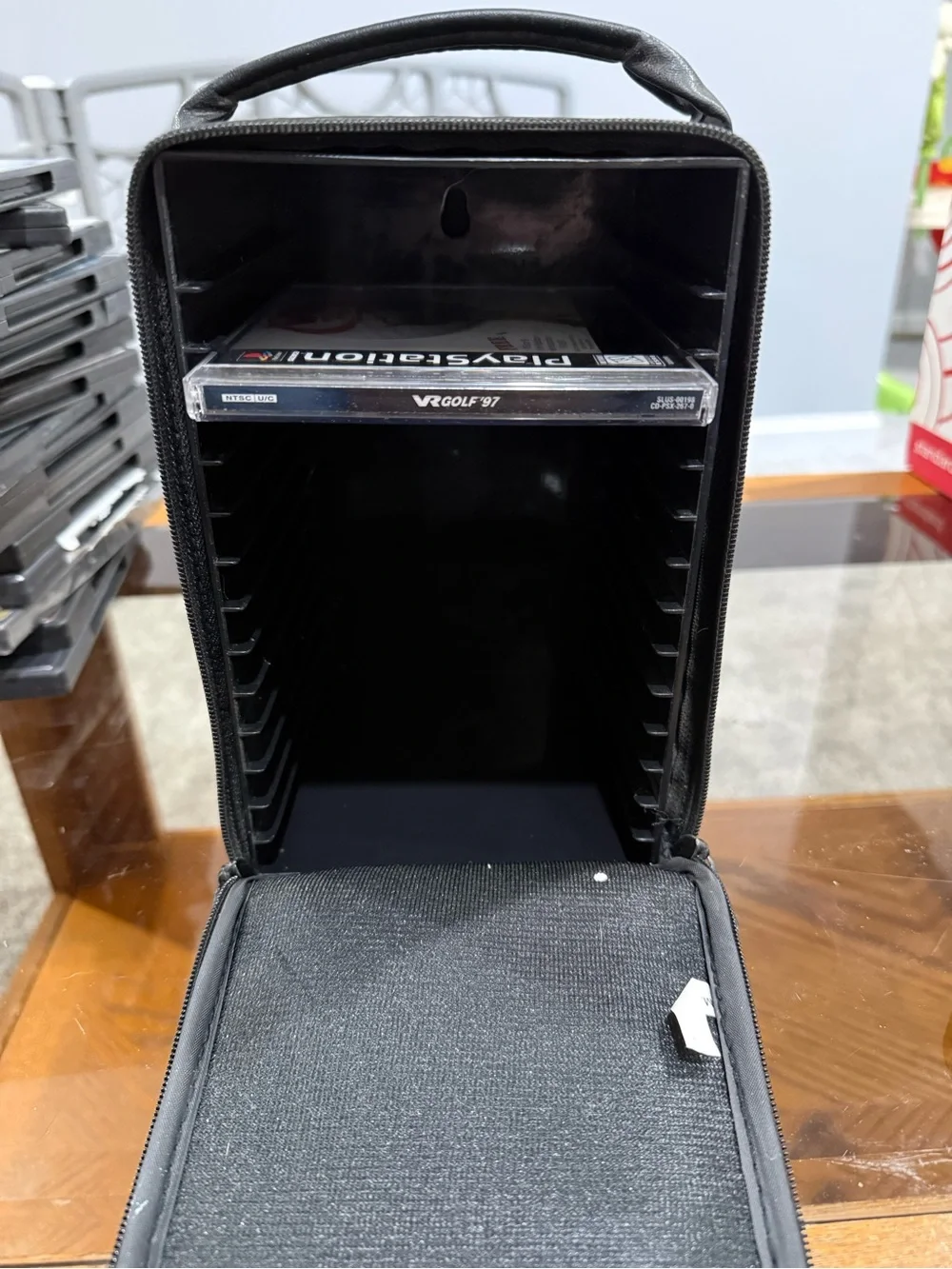 Vintage 2000s Case Logic 15 CD Carrying Case Bag Storage w/Strap